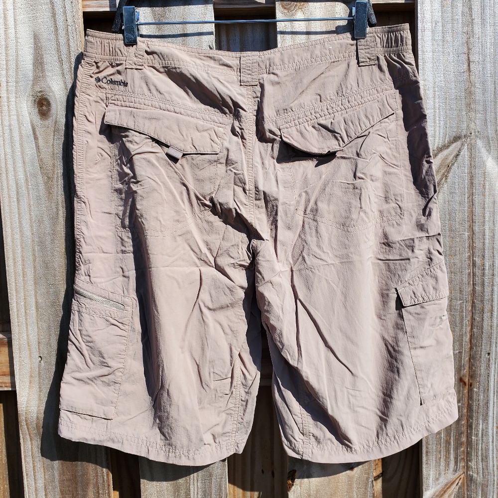 47) COLUMBIA Omni-Shade Lightweight Cargo Shorts Sz. 38x12 - Picture 5 of 9